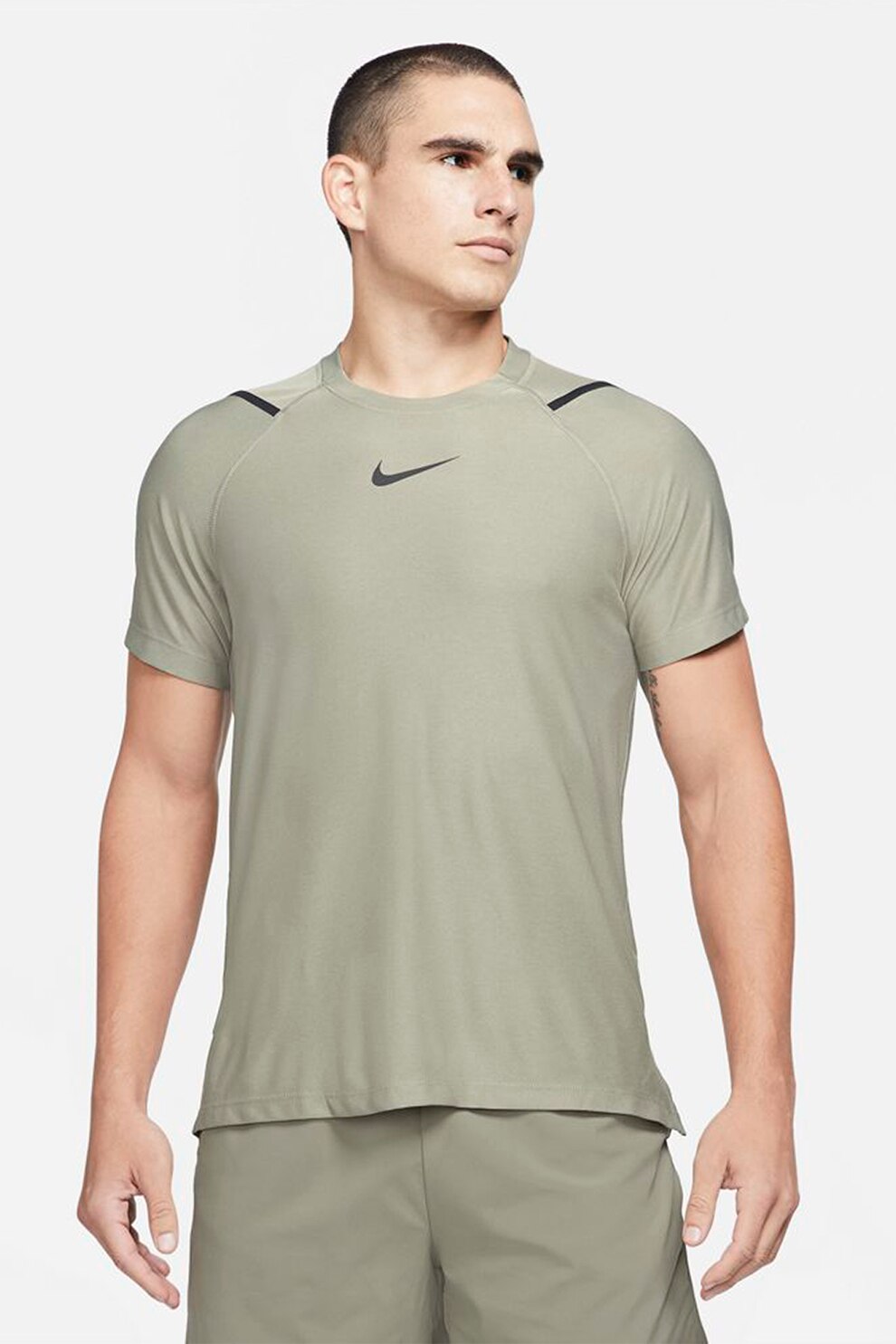 Nike, Tricou cu tehnologie Dri-Fit, pentru fitness, Verde militar