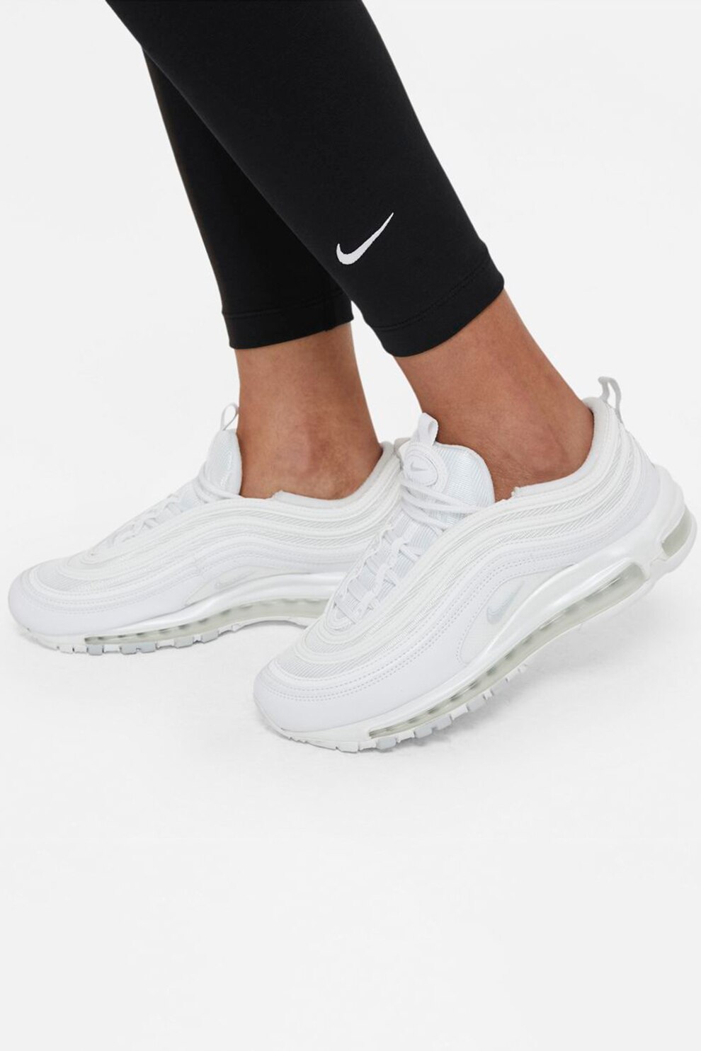 nike essential 97