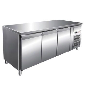 Masa de congelare, 3 usi, capacitate 465 litri, dimensiuni 1795x700x860mm Masa de congelare, 3 usi, capacitate 465 litri, dimensiuni 1795x700x860mm