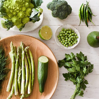 Tablou canvas,model legume de culoare verde ,dimensiune 30 x 30 cm Tablou canvas,model legume de culoare verde ,dimensiune 30 x 30 cm