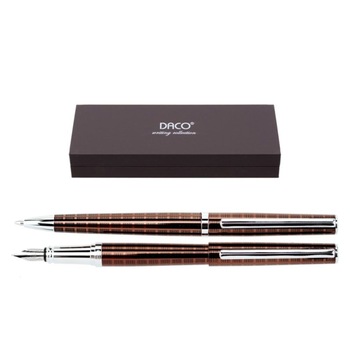 Set de Pix si Stilou DACO cu Penita Iridium Tip M, Pix cu Mina Tip Parker 1 mm, Culoare Corp Maro Set de Pix si Stilou DACO cu Penita Iridium Tip M, Pix cu Mina Tip Parker 1 mm, Culoare Corp Maro