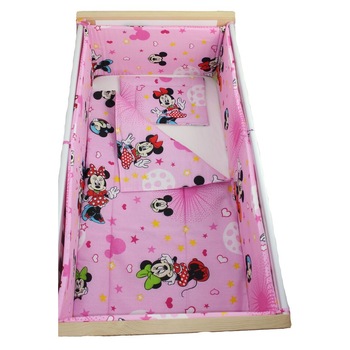 Lenjerie 5 piese, Minnie si Mickey, roz cu stelute, 120x60cm Lenjerie 5 piese, Minnie si Mickey, roz cu stelute, 120x60cm