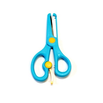 Foarfeca pentru copii cu protectie si cu arc din plastic, albastru - 13 cm Foarfeca pentru copii cu protectie si cu arc din plastic, albastru - 13 cm