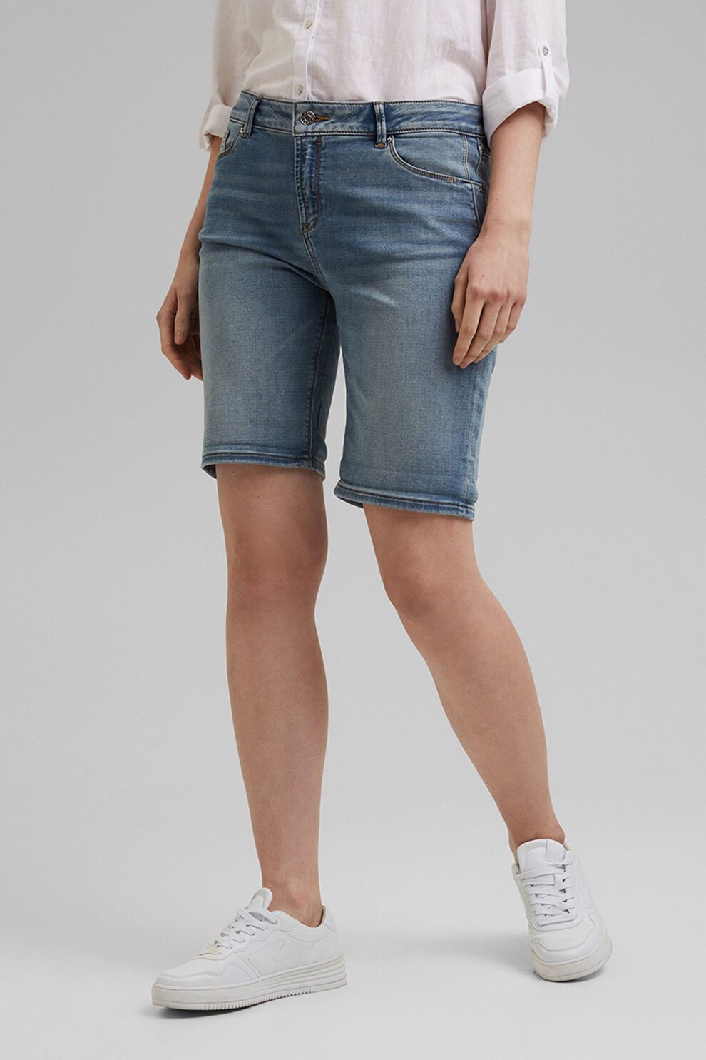 Esprit, Pantaloni scurti de denim cu aspect decolorat, Albastru deschis