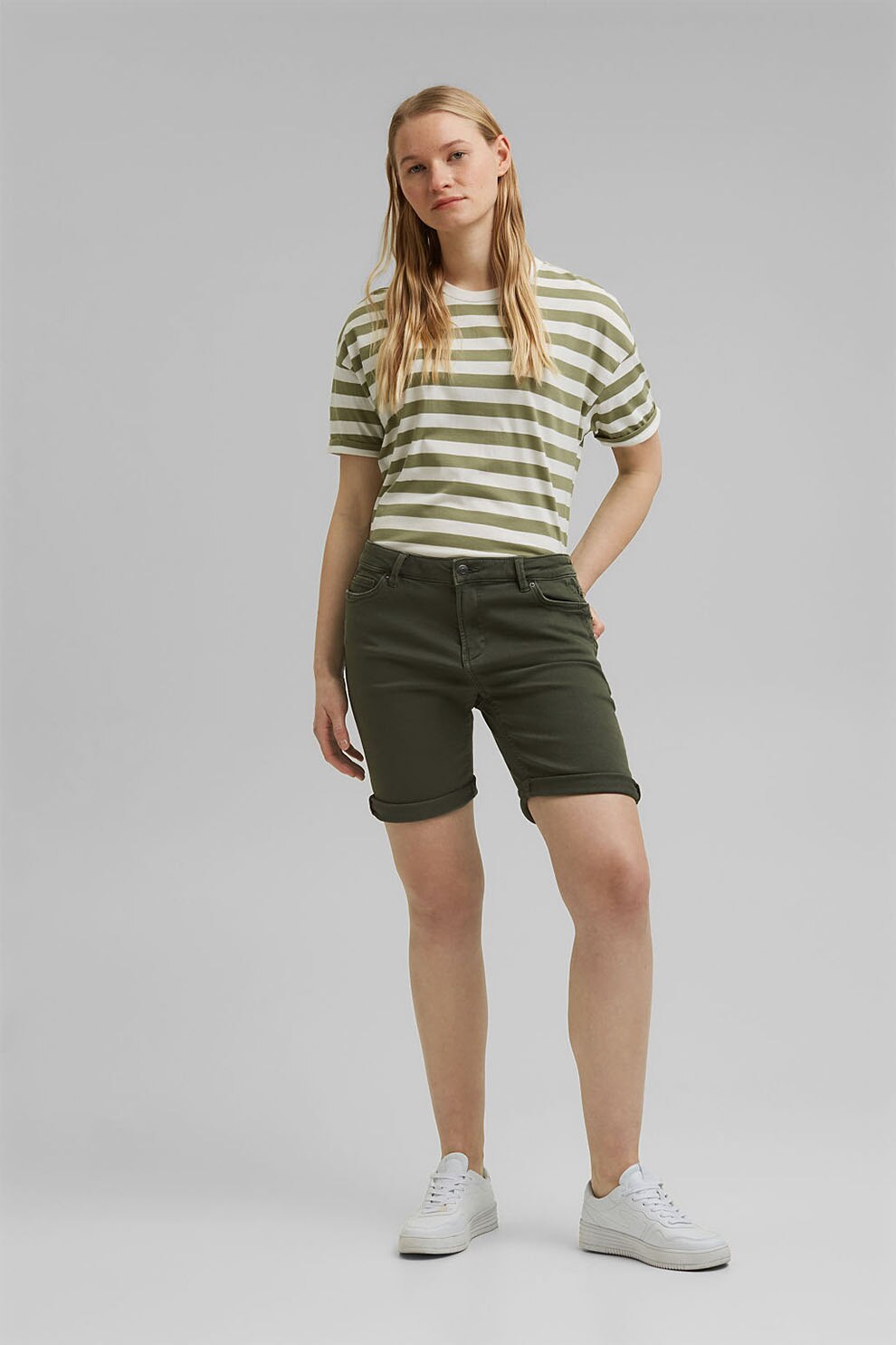 Esprit, Pantaloni scurti chino cu terminatie pliabila, Verde forest