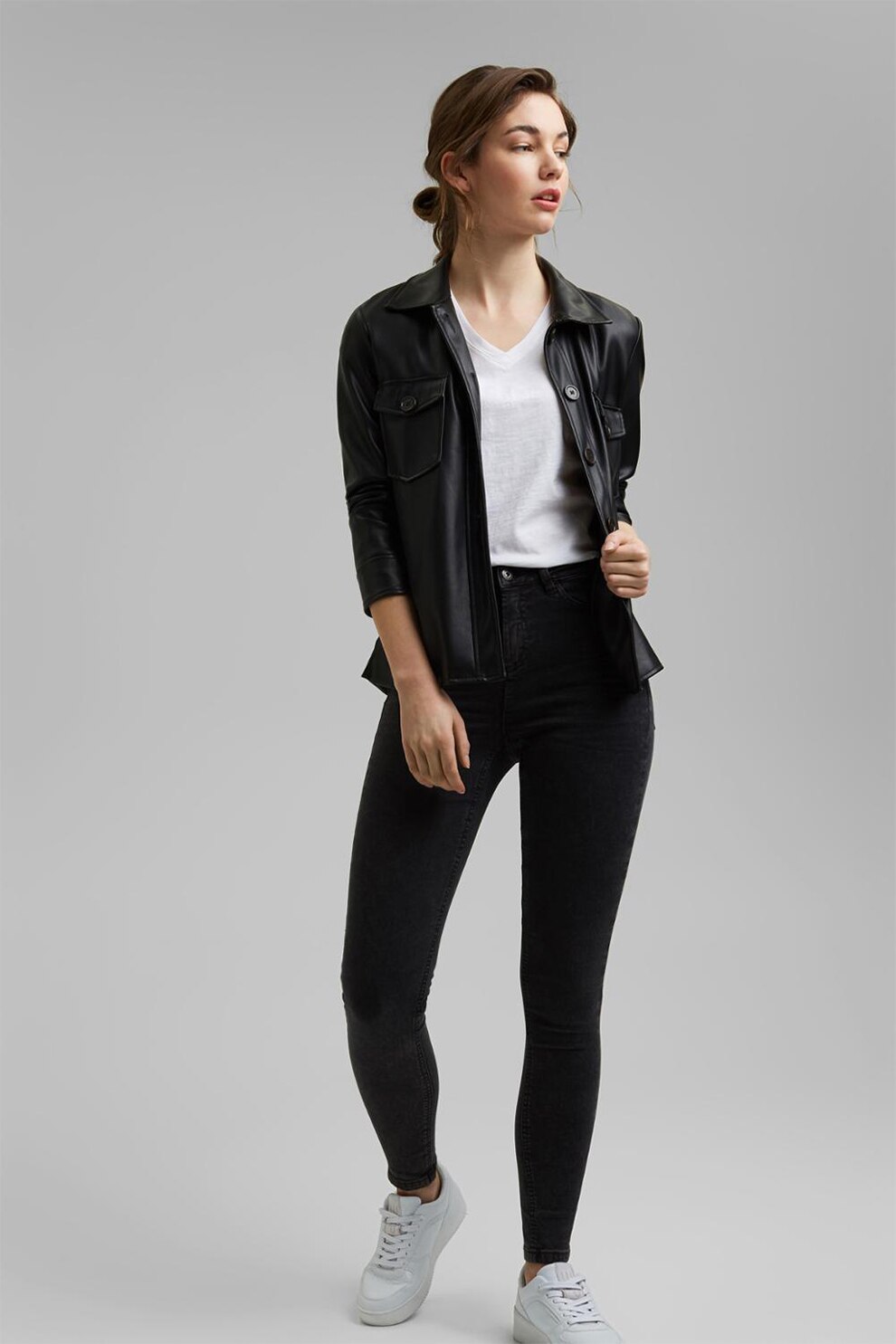 EDC by Esprit, Tricou de bumbac organic cu decolteu in V, Alb