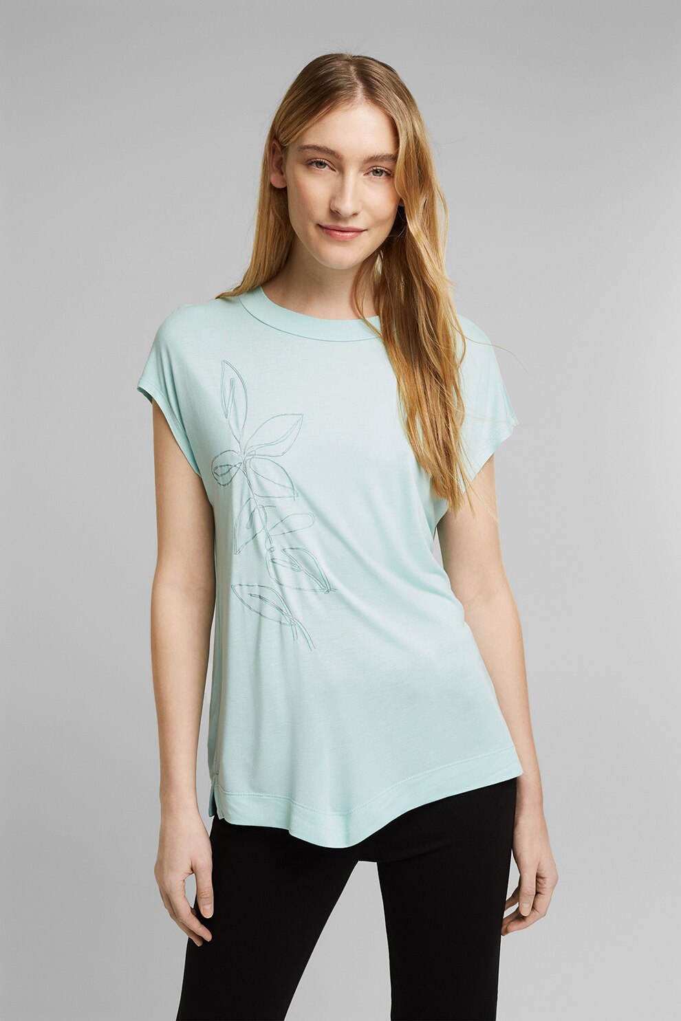 Esprit, Tricou cu decolteu la baza gatului si detaliu floral brodat, Albastru deschis