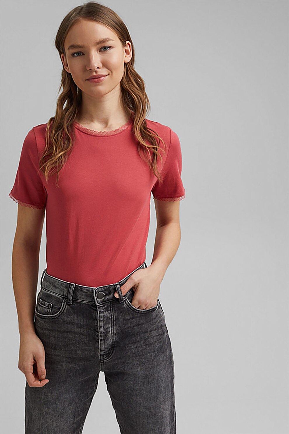 EDC by Esprit, Tricou de bumbac organic cu garnituri de dantela, Corai