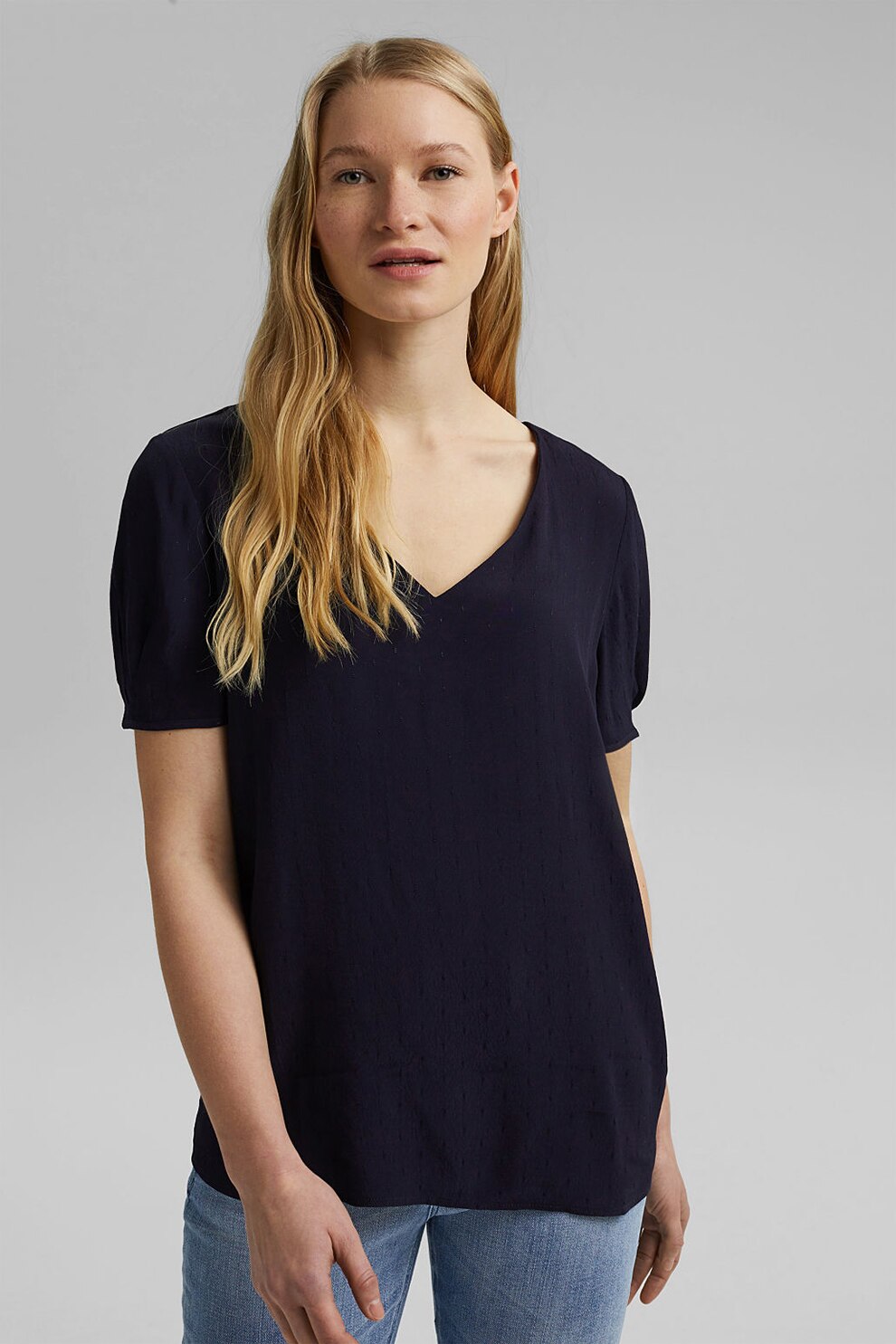 Esprit, Bluza cu decolteu in V si detalii texturate, Negru