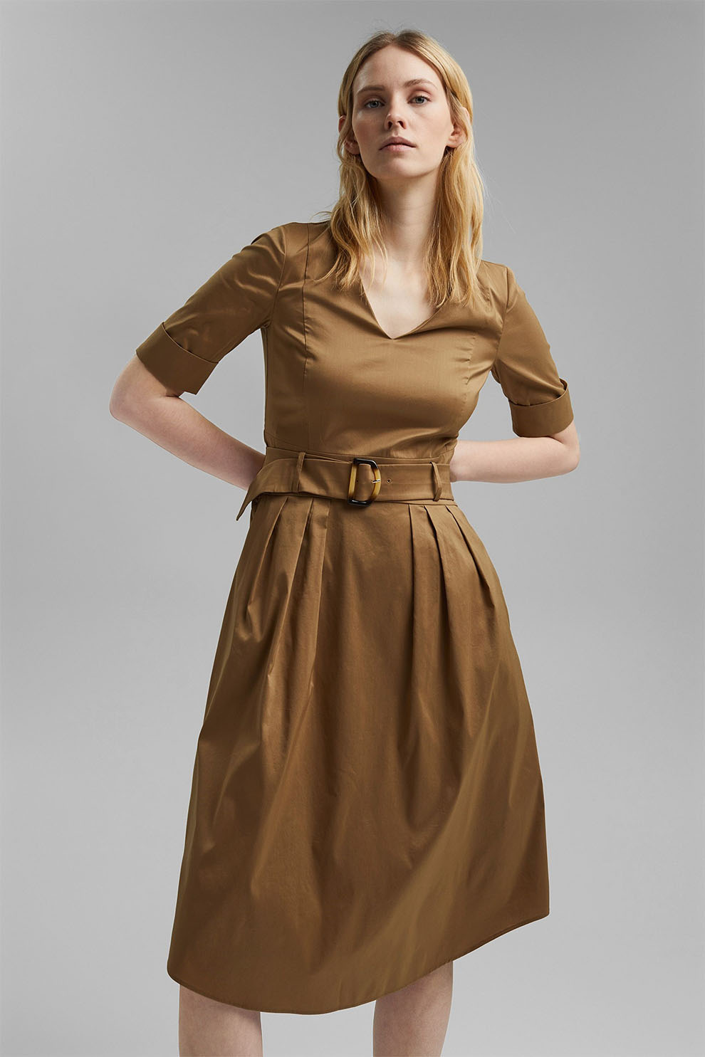 Esprit, Rochie midi evazata cu decolteu in V, Maro caramel