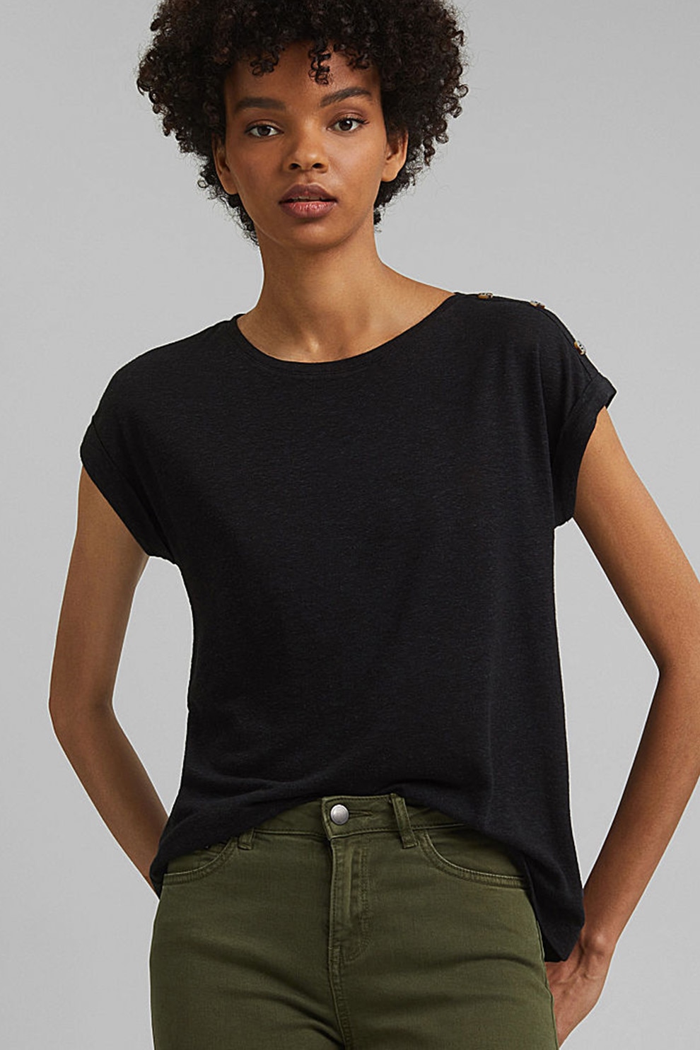 EDC by Esprit, Tricou din amestec de in cu nasturi decorativi, Negru