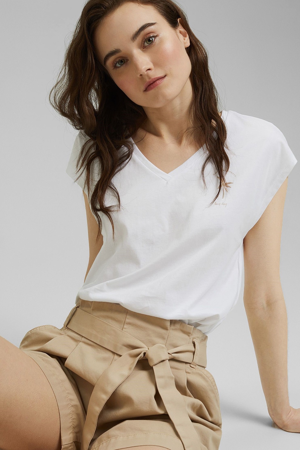 EDC by Esprit, Tricou de bumbac organic cu decolteu in V si broderii, Alb