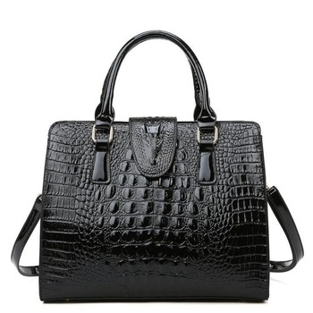 Geanta dama Licio Tomasso Negru Geanta dama Licio Tomasso Negru