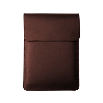 Husa laptop, MacBook PRO 13 inch, piele naturala saffiano cu mouse pad, inchidere magnetica, margini vopsite manual, e-store, maro Husa laptop, MacBook PRO 13 inch, piele naturala saffiano cu mouse pad, inchidere magnetica, margini vopsite manual, e-store, maro