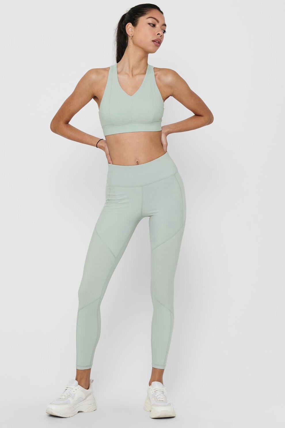 Only Play, Bustiera cu decolteu in V si barete incrucisate pe partea din spate, Verde pal, L