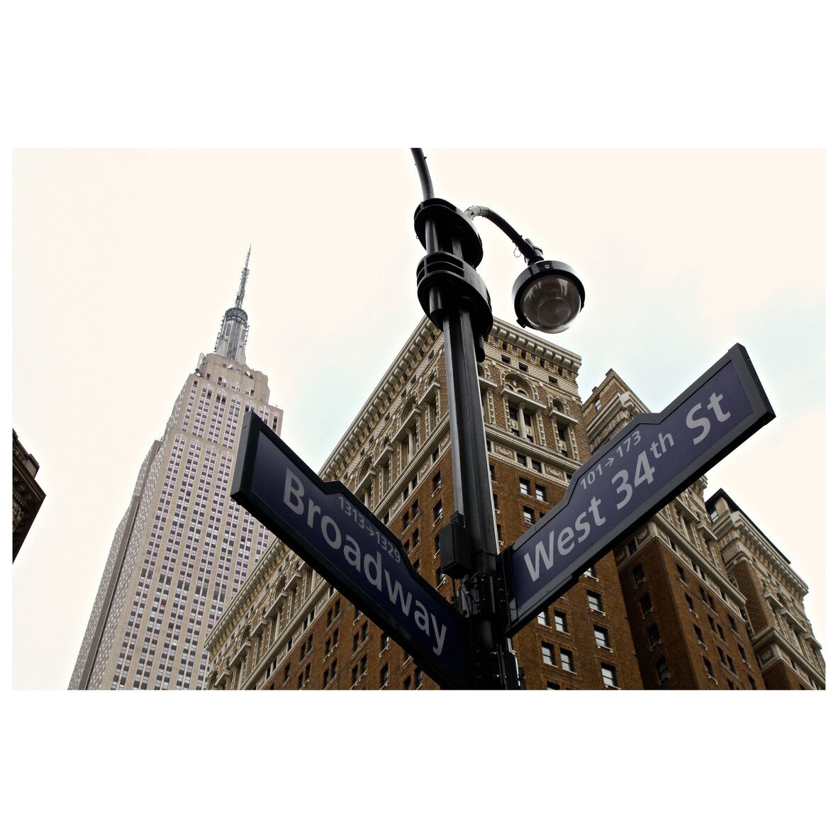 Fototapet Autoadeziv Broadway Street - YBL-046, 100 x 150 cm