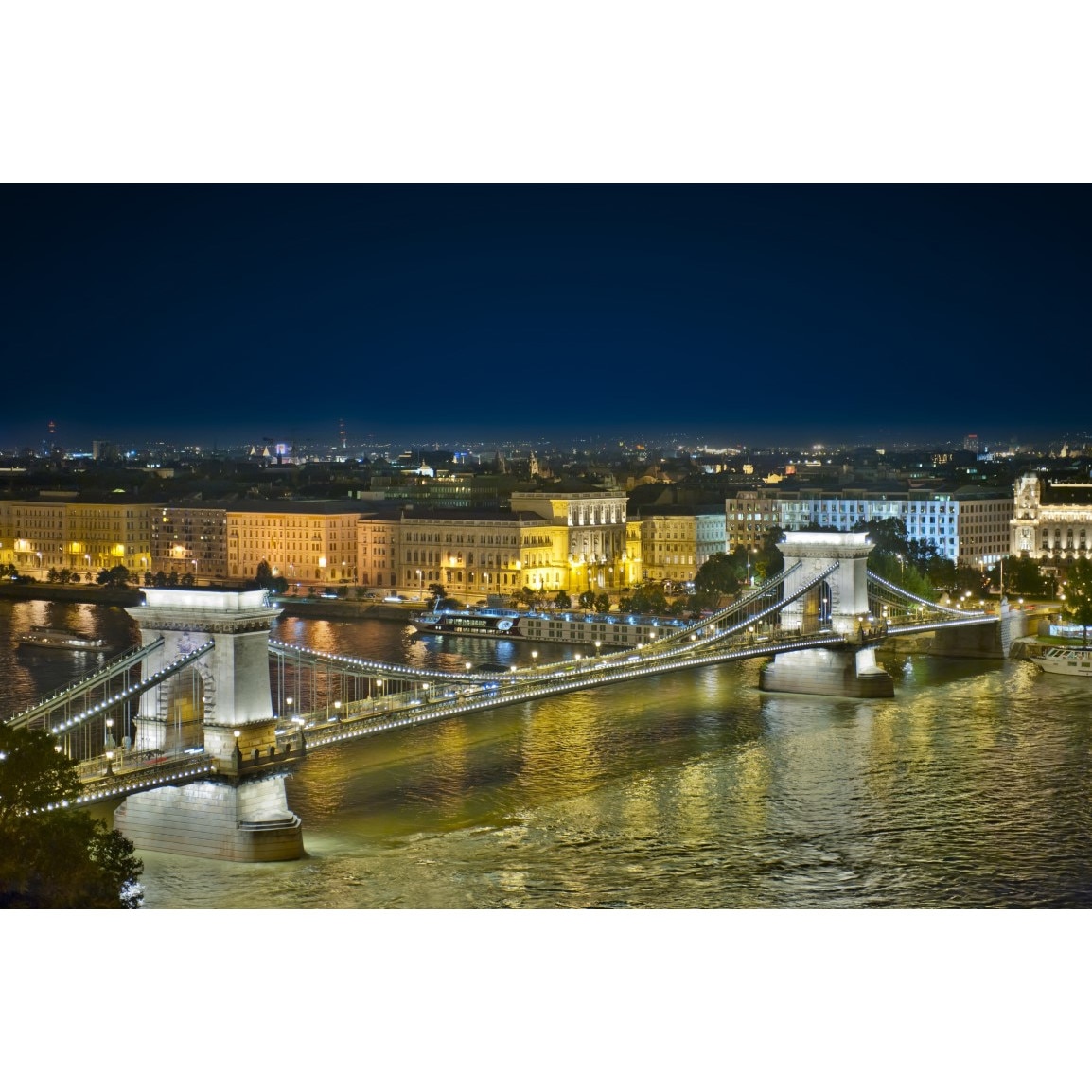 Fototapet autocolant PVC Dunarea noaptea, 180x240 cm