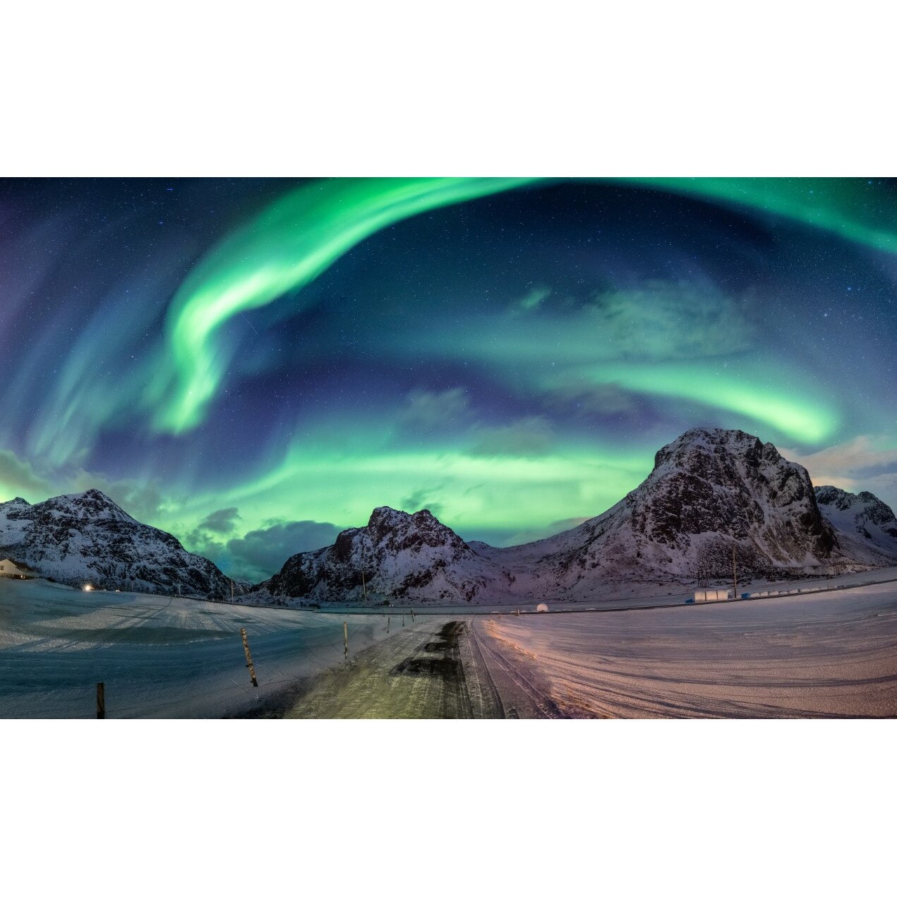 Fototapet autocolant PVC Aurora Boreala model 1, 200x300 cm