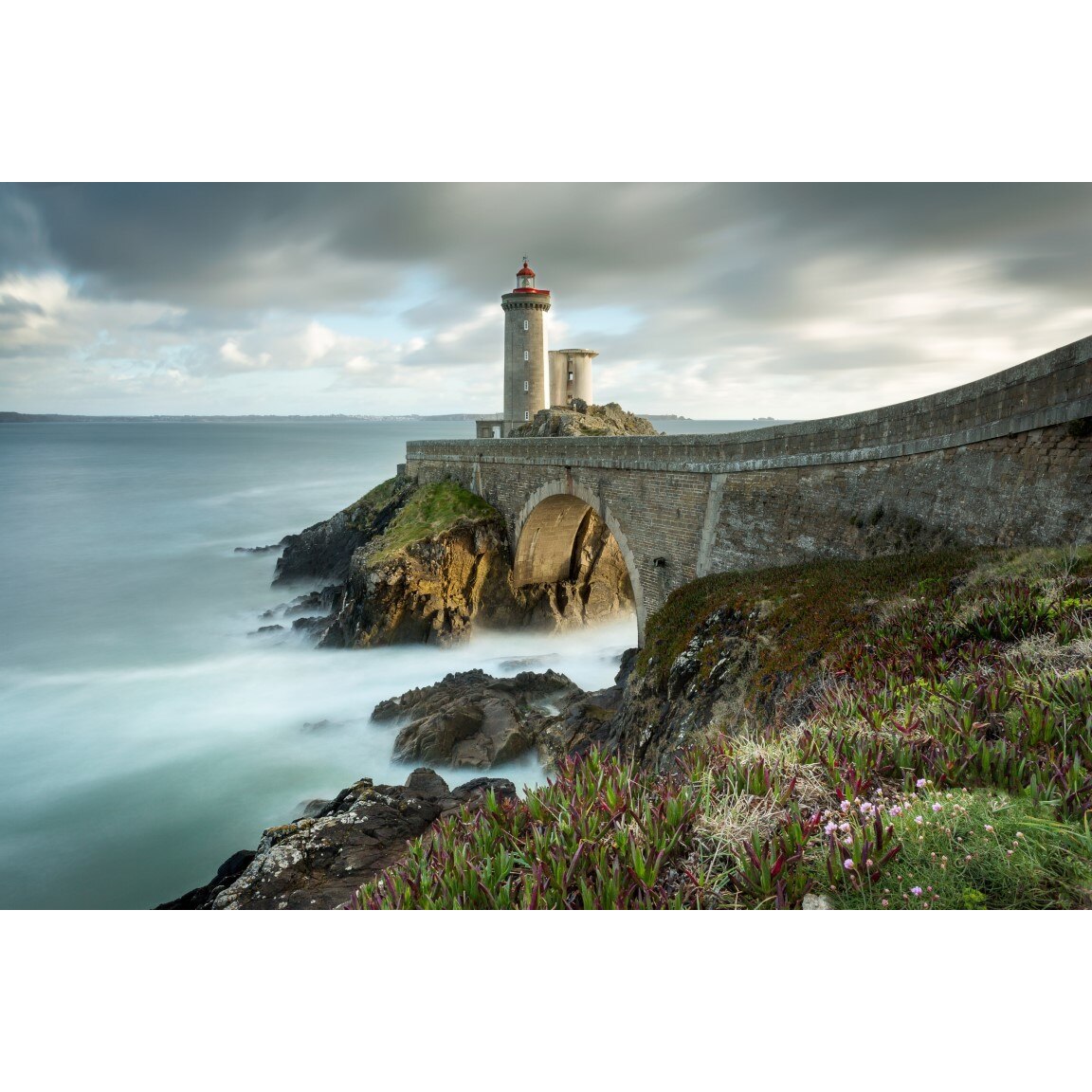Fototapet autocolant PVC farul din Plouzane, Franta, 180x240 cm