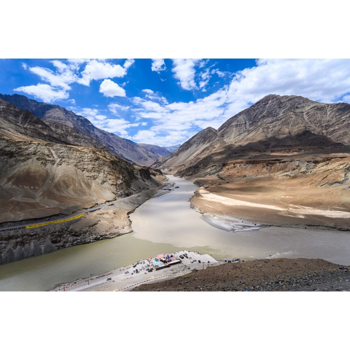 Fototapet autocolant PVC Valea Indiei, 180x240 cm