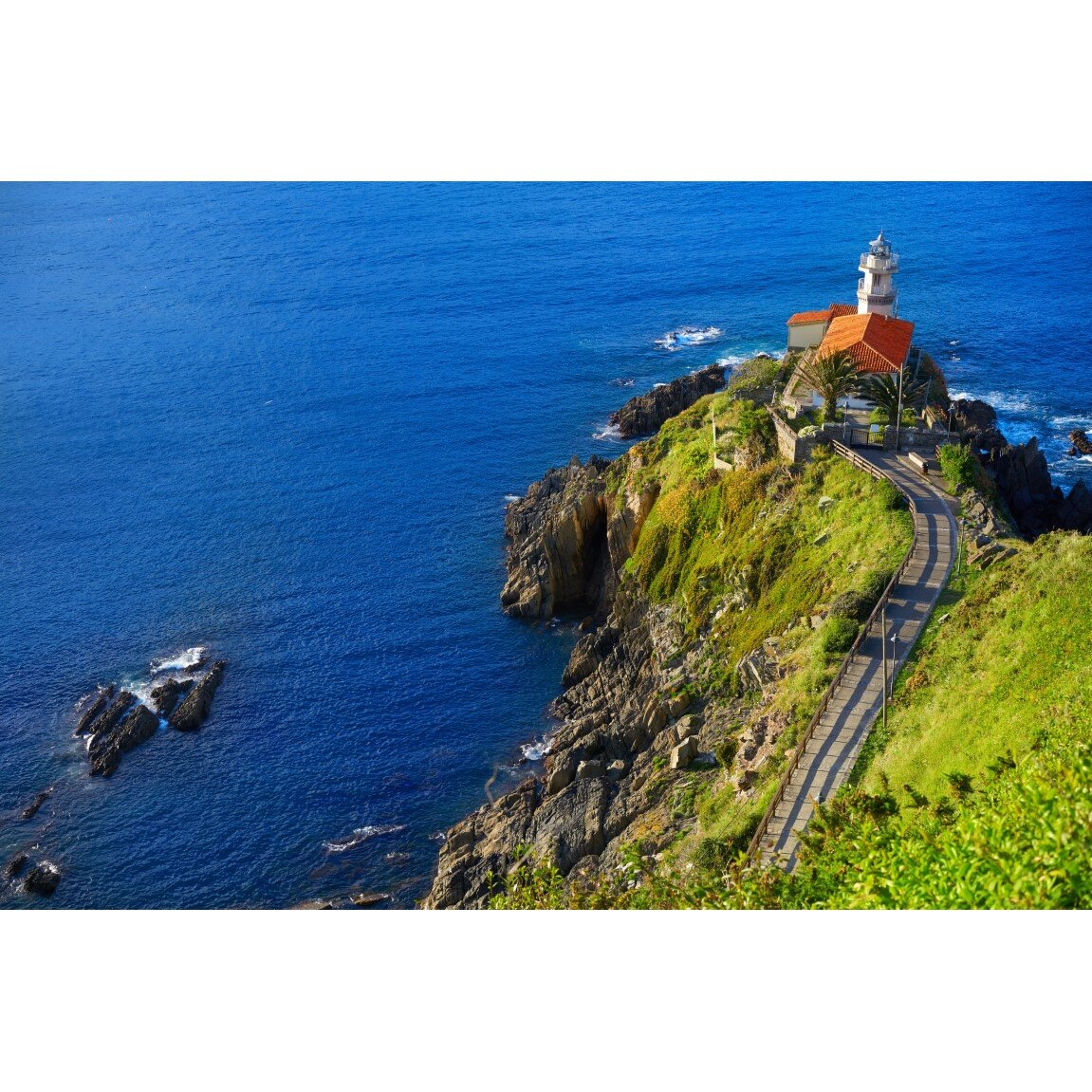 Fototapet autocolant PVC Farul din Asturias, 200x300 cm