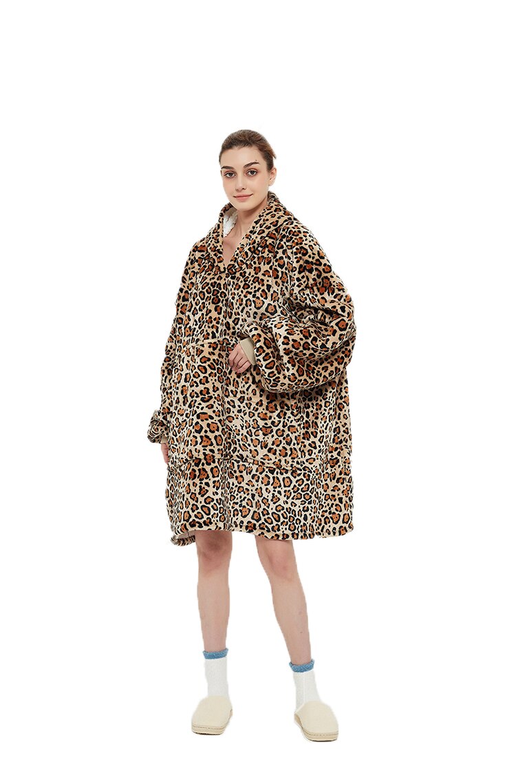 Hanorac superpufos, Panda Hug, super urias, marime universala, Leopard, One Size