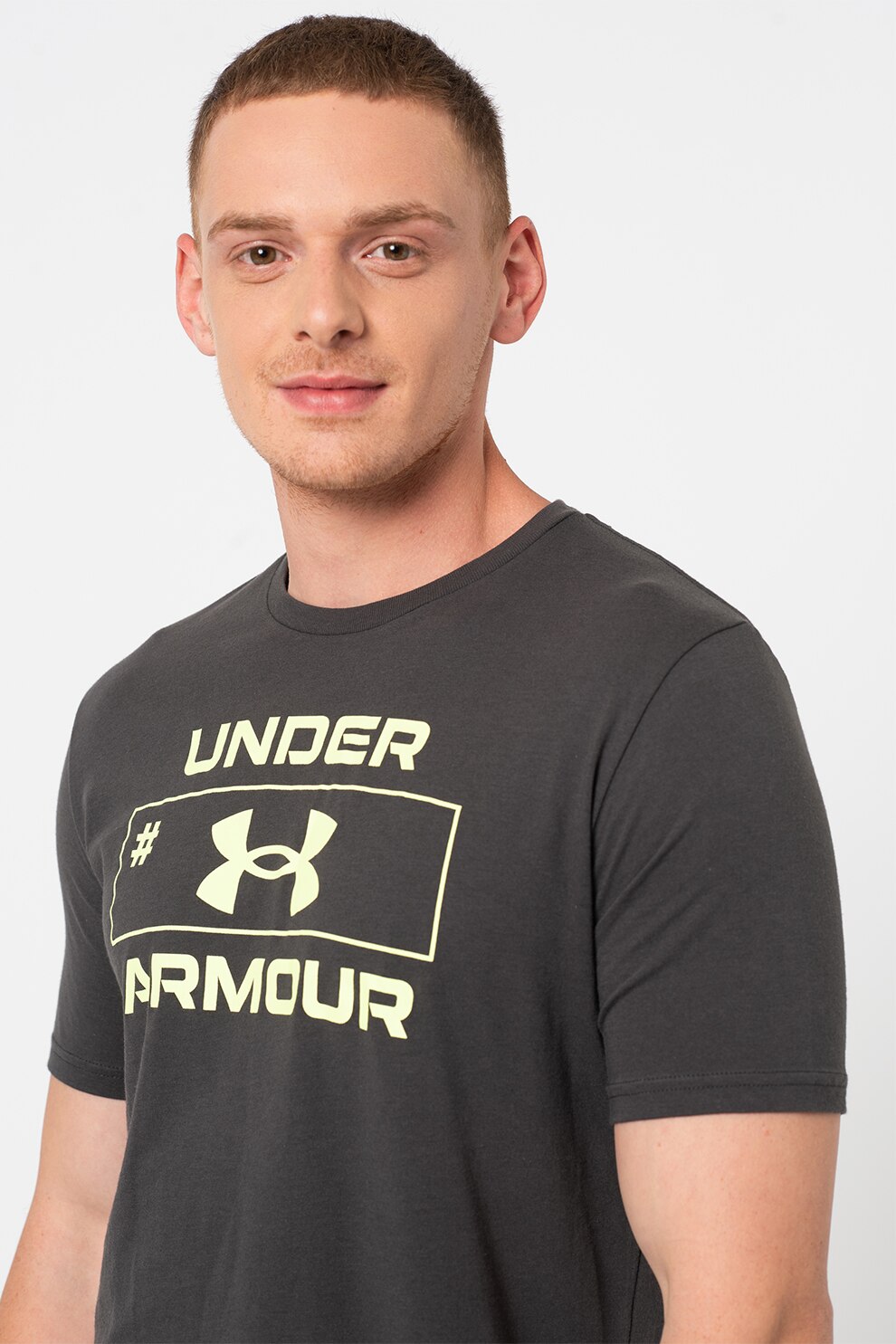 Under Armour, Tricou lejer pentru fitness Number Script, Gri inchis/Verde pal
