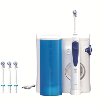 Irigator bucal Oral-B Braun cu 3 programe si 4 capete Irigator bucal Oral-B Braun cu 3 programe si 4 capete