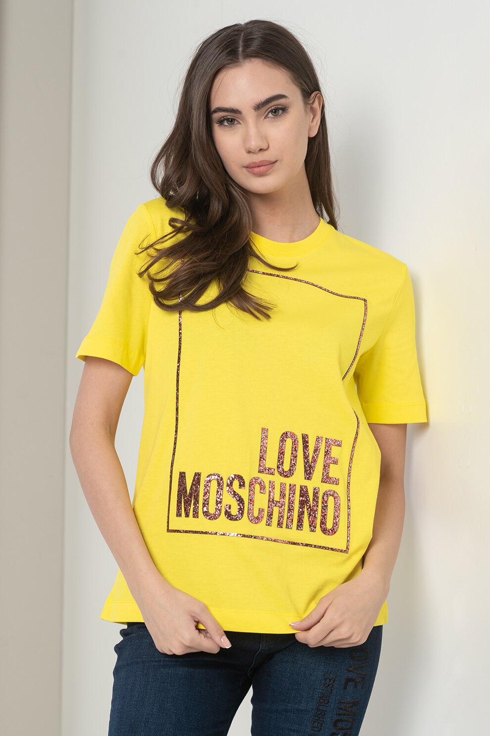 Love Moschino, Tricou cu decolteu la baza gatului si imprimeu stralucitor, Galben/Rosu/Negru