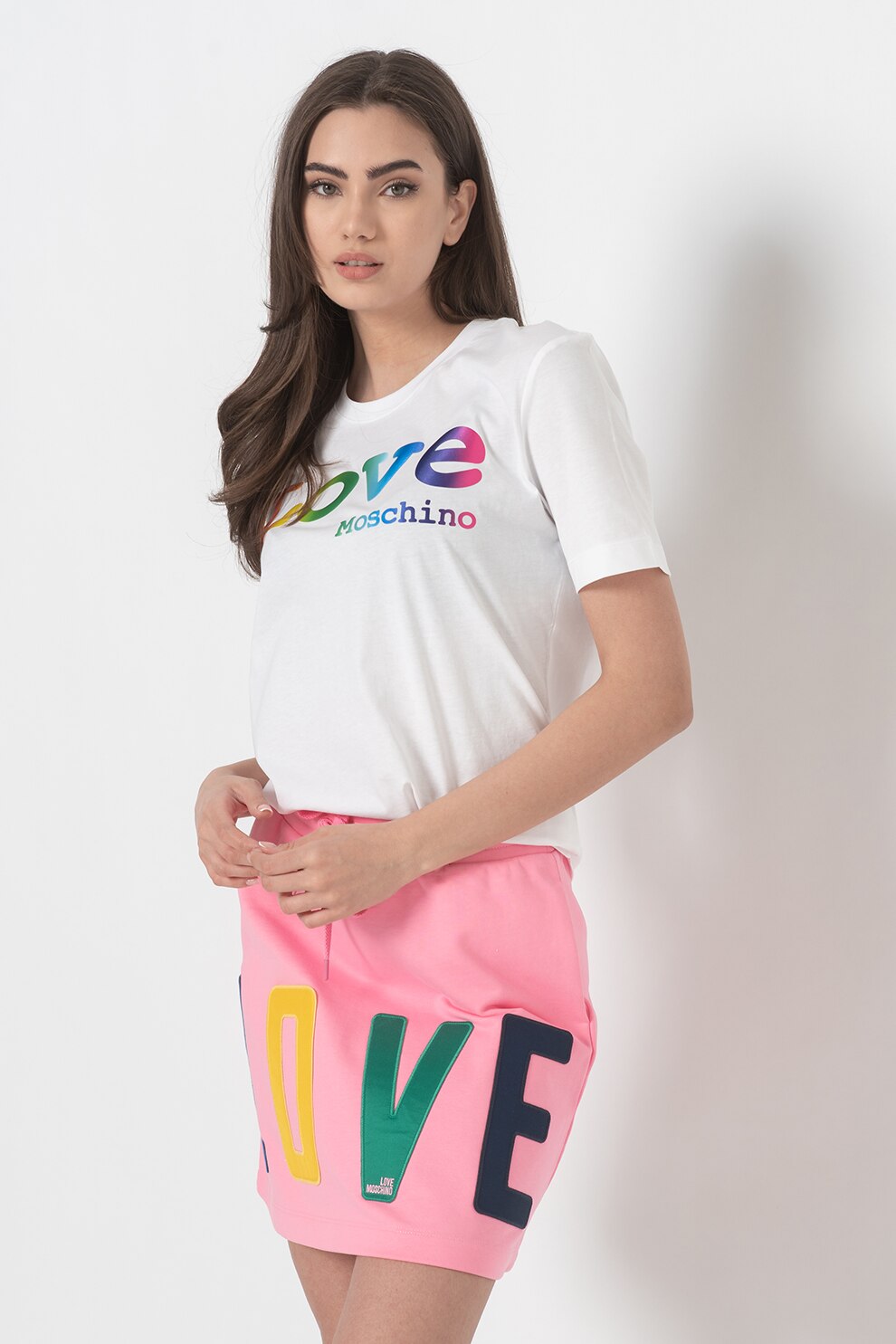 Love Moschino, Tricou cu decolteu la baza gatului si imprimeu logo in degrade, Alb/Oranj/Verde, M