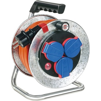 Prelungitor cu tambur pentru exterior Brennenstuhl Garant S, 3 prize cu capac, protectie supraincalzire, IP44, cablu mAT-N07V3V3-F 3G1.5, 10m Prelungitor cu tambur pentru exterior Brennenstuhl Garant S, 3 prize cu capac, protectie supraincalzire, IP44, cablu mAT-N07V3V3-F 3G1.5, 10m