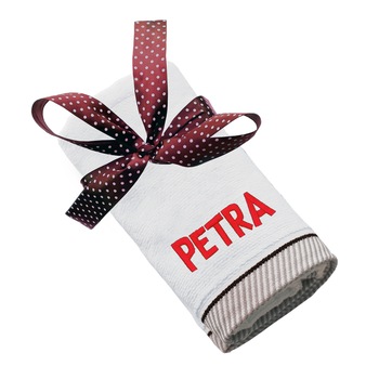 Prosop bumbac, LWS, brodat, model nume Petra, alb, 50x100 cm Prosop bumbac, LWS, brodat, model nume Petra, alb, 50x100 cm