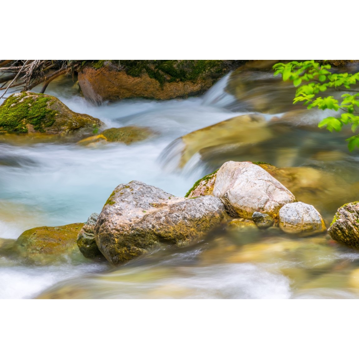 Fototapet autocolant PVC 70x120 cm Forta apei