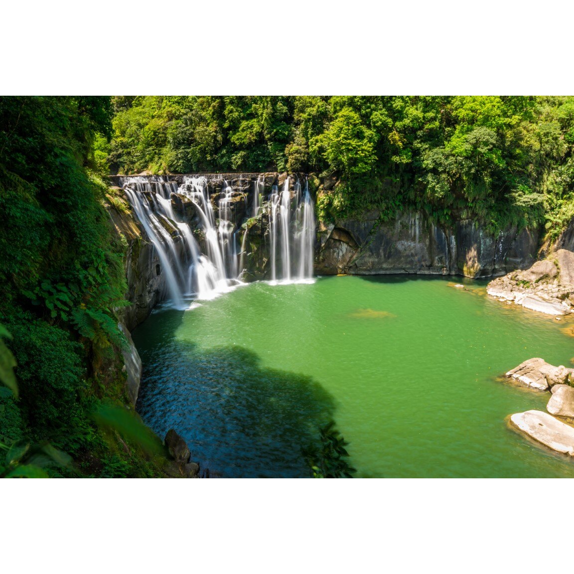 Fototapet autocolant PVC 70x120 cm Cascada model 42