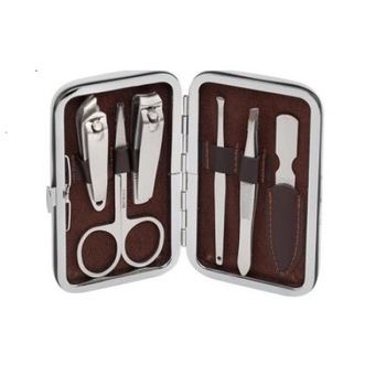 Trusa manichiura si pedichiura 6,5/11cm cu imprimeu Trusa manichiura si pedichiura 6,5/11cm cu imprimeu