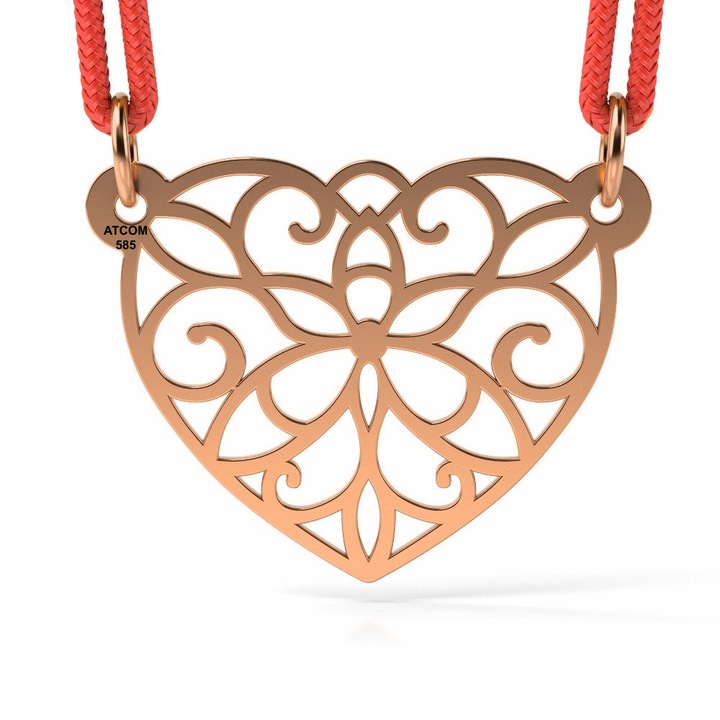 Висулка от розово злато с шнур с дантелена шарка на сърце