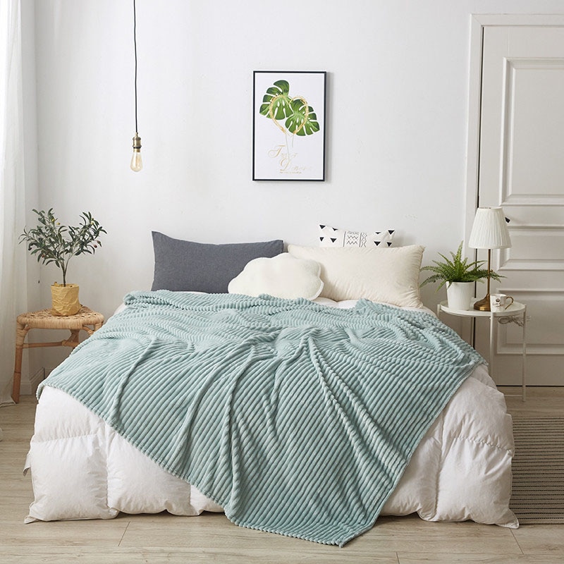 Patura de plus in albastru 160X200