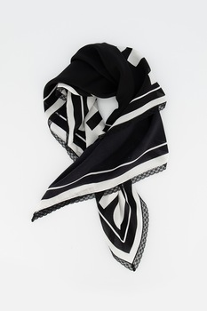 Moschino, Esarfa de matase cu imprimeu logo, Negru/Alb Moschino, Esarfa de matase cu imprimeu logo, Negru/Alb
