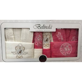 Set baie Belinda 10 piese, 2 x halat marime universala + 6 prosoape + 2 saculeti baie, culori alb + fucsia Set baie Belinda 10 piese, 2 x halat marime universala + 6 prosoape + 2 saculeti baie, culori alb + fucsia