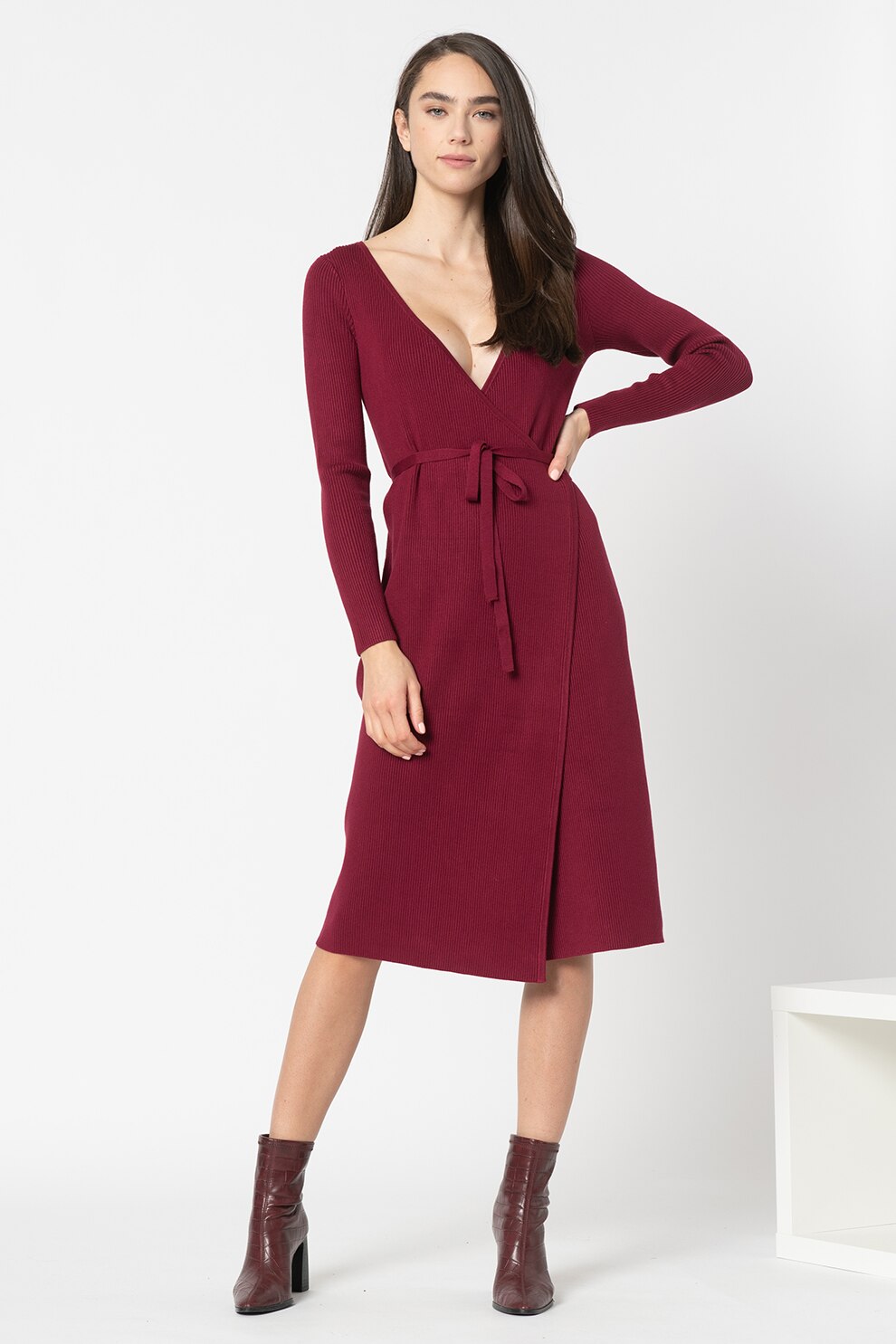 GUESS JEANS, Rochie midi petrecuta cu un cordon in talie, Violet tyrian, M