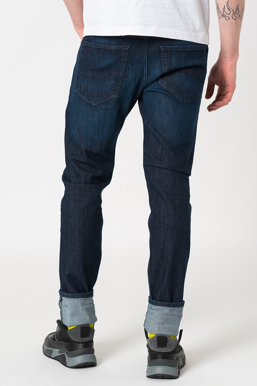 DIESEL　ディーゼル　BUSKY　W31 L32 diesel ディーゼル BUSKY メンズデニム 31インチサイズ W31/L32