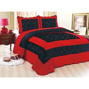 Cuvertura de Pat din Catifea + 2 Fete de Perna , Pat 2 Persoane , bordo/negru , model chenar floral Cuvertura de Pat din Catifea + 2 Fete de Perna , Pat 2 Persoane , bordo/negru , model chenar floral