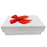 set 24 cutii dreptunghiulare cu capac detasabil interior catifea alba cutie pentru bijuterii martisoare 8x5x3 cm imagen 50_0_
0