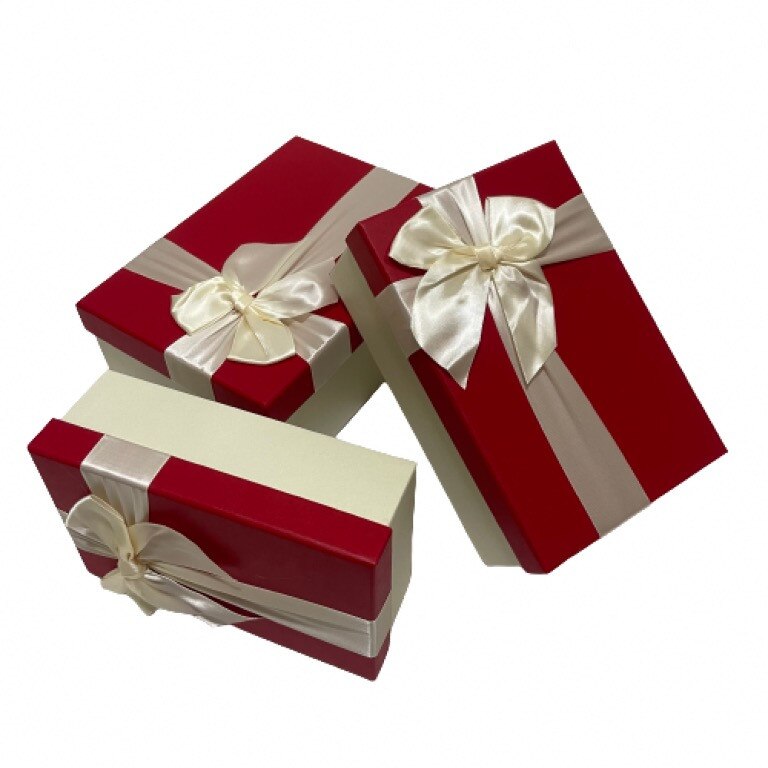 Set 3 cutii cu funda,475 g