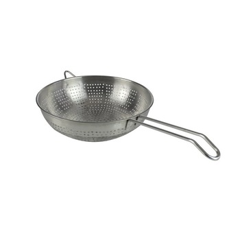 Strecurator inox 22 cm cu un maner si gauri marunte Strecurator inox 22 cm cu un maner si gauri marunte