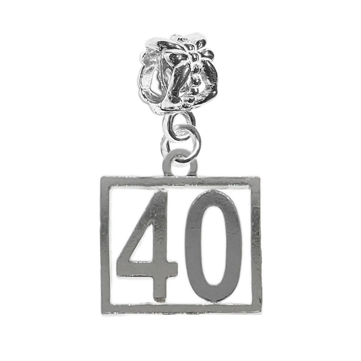 Ezüst charm 40-es szerencsés szám születésnapi számok Dras Silver
