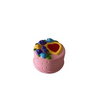 jucarie squishy parfumata tort cu inimioara h 12 cm imagen 26_0_
0