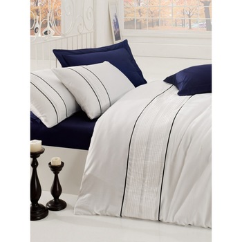 Lenjerie de pat dublu, premium satin de lux cu broderie, 240 x 260 cm, 6 piese, Cotton Box, Alone Dark Blue Lenjerie de pat dublu, premium satin de lux cu broderie, 240 x 260 cm, 6 piese, Cotton Box, Alone Dark Blue