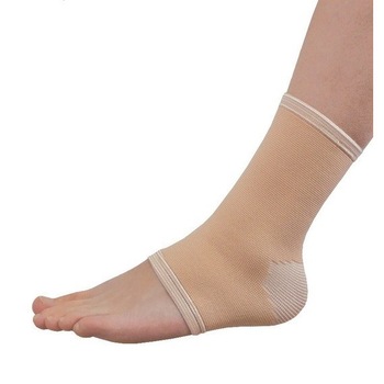 Orteza elastica pentru glezna, Marime L, Circumferinta glezna 27-32 cm, Dr. Frei Orteza elastica pentru glezna, Marime L, Circumferinta glezna 27-32 cm, Dr. Frei