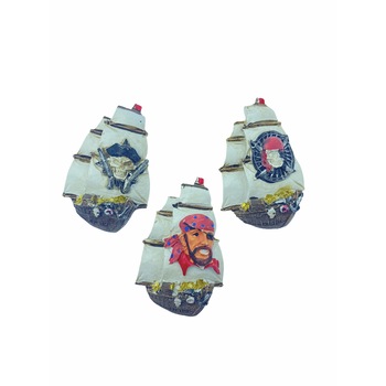 Set 3 magneti decorativi frigider, Atelier, Corabie pirati, Ceramica Set 3 magneti decorativi frigider, Atelier, Corabie pirati, Ceramica